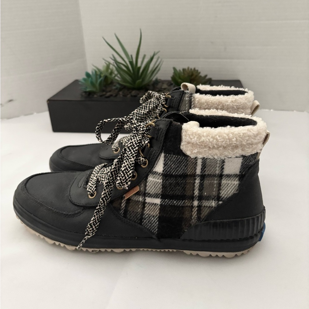 KEDS ANKLE HIGH SCOUT BOOTS FLEECE INSOLE RUBBER OUTSOLE COMFY SNEAKER BOOT SZ 8 - Picture 4 of 10